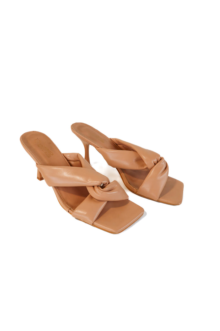 hata brown twist heels (8.5)