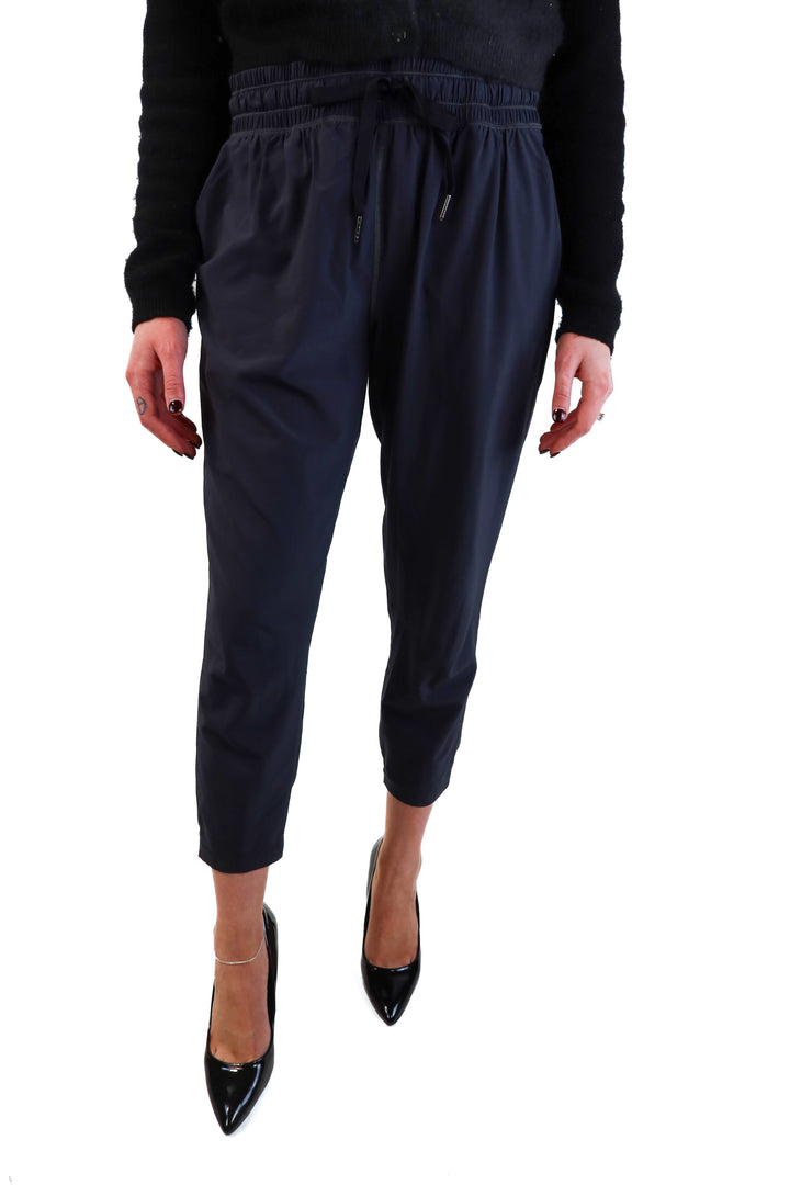 dark green activewear jogger (6)