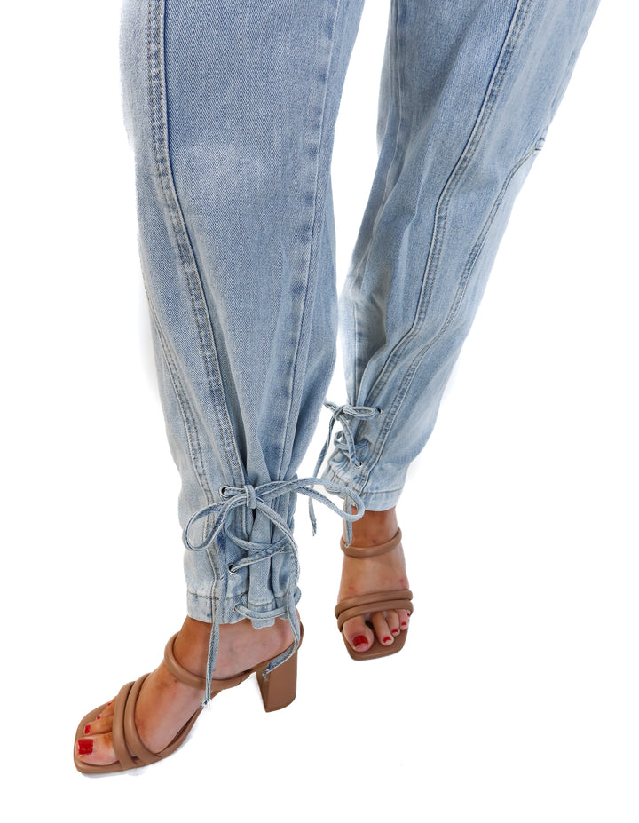 Insane gene light wash cinched ankle jeans (26; retail $79)