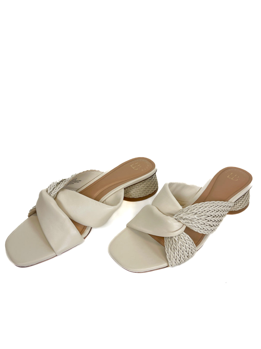 Vince Camuto Willow Creamy White Sandal NWT (9.5, retail $99)