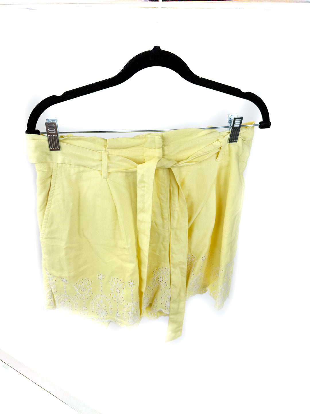loft yellow eyelet shorts NWT (M; retail $54.50)