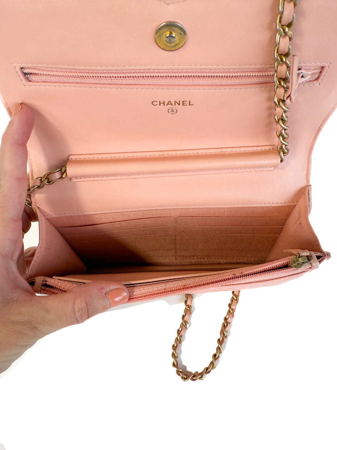 Chanel Caviar Quilted CC Filigree Wallet on Chain NWOT (est. retail $5,200)