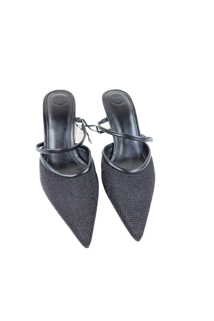 zara black textured pointed heels NWT (40; retails $59.90)