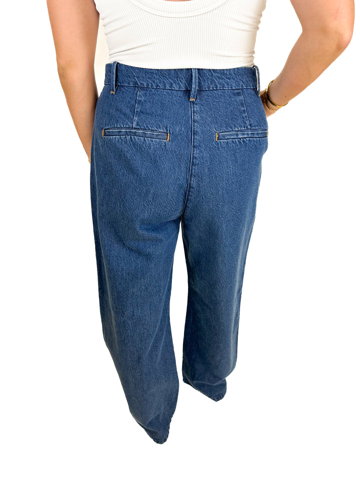 Abercrombie Ultra High Wide Leg Jeans NWT (31)