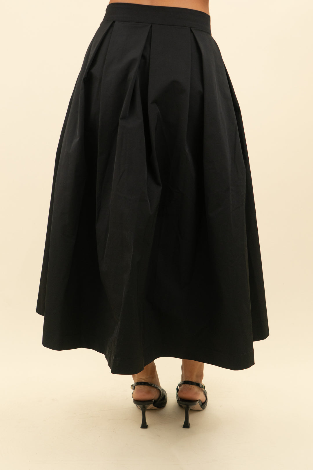 avara black maxi skirt nwt (s; retail $68)