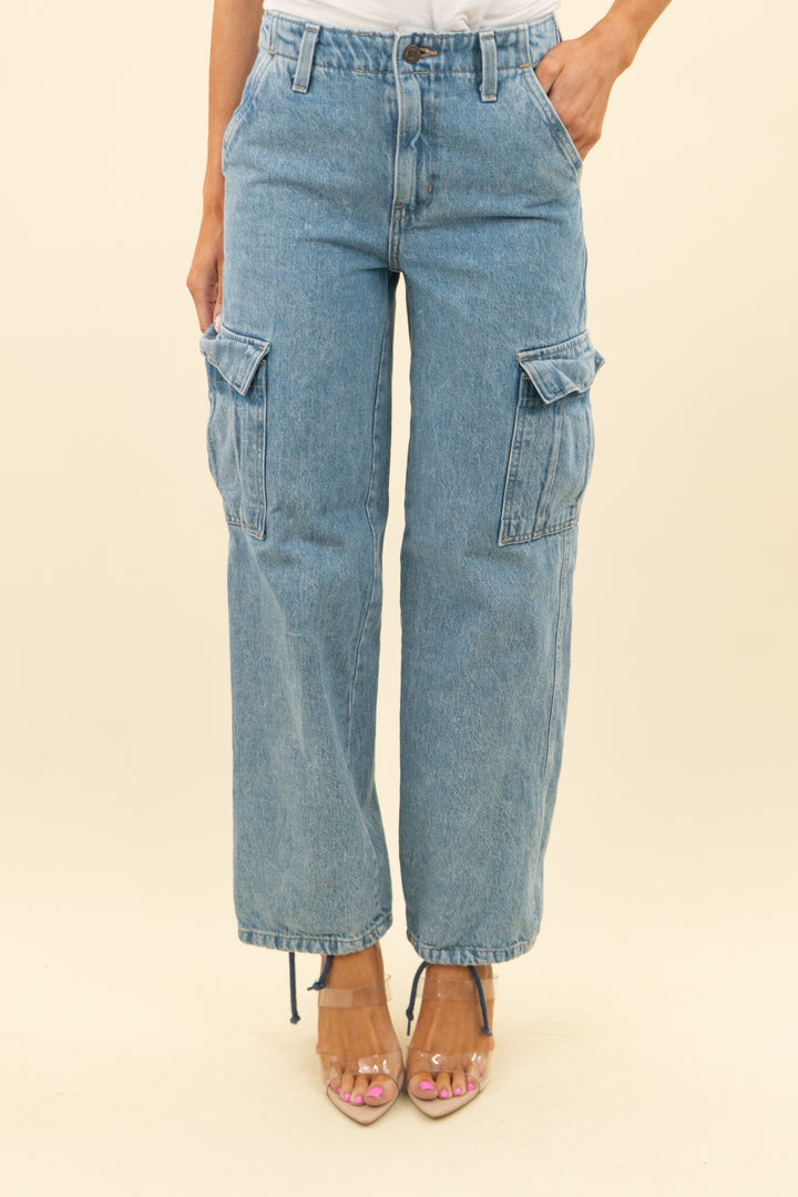 levi's medium wash denim cargo jeans (24; retail $100)