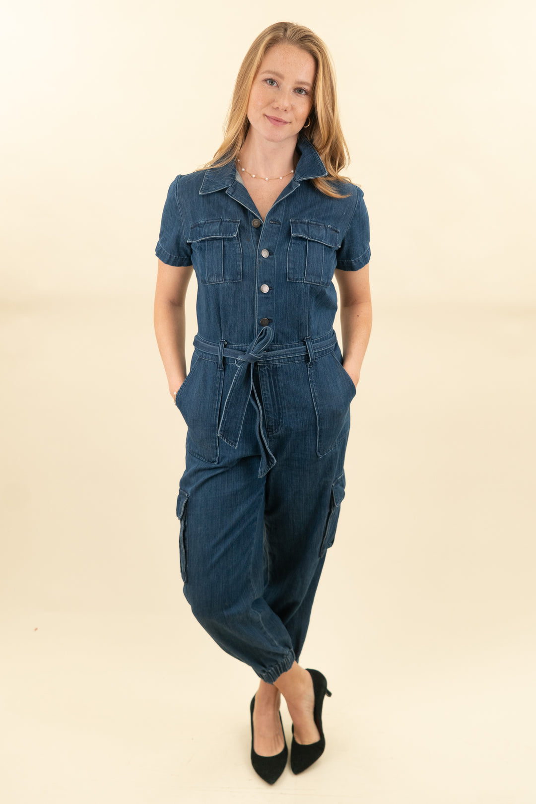 alice + olivia jeans dark wash short sleeve denim cargo jumpsuit (28; retail $595)