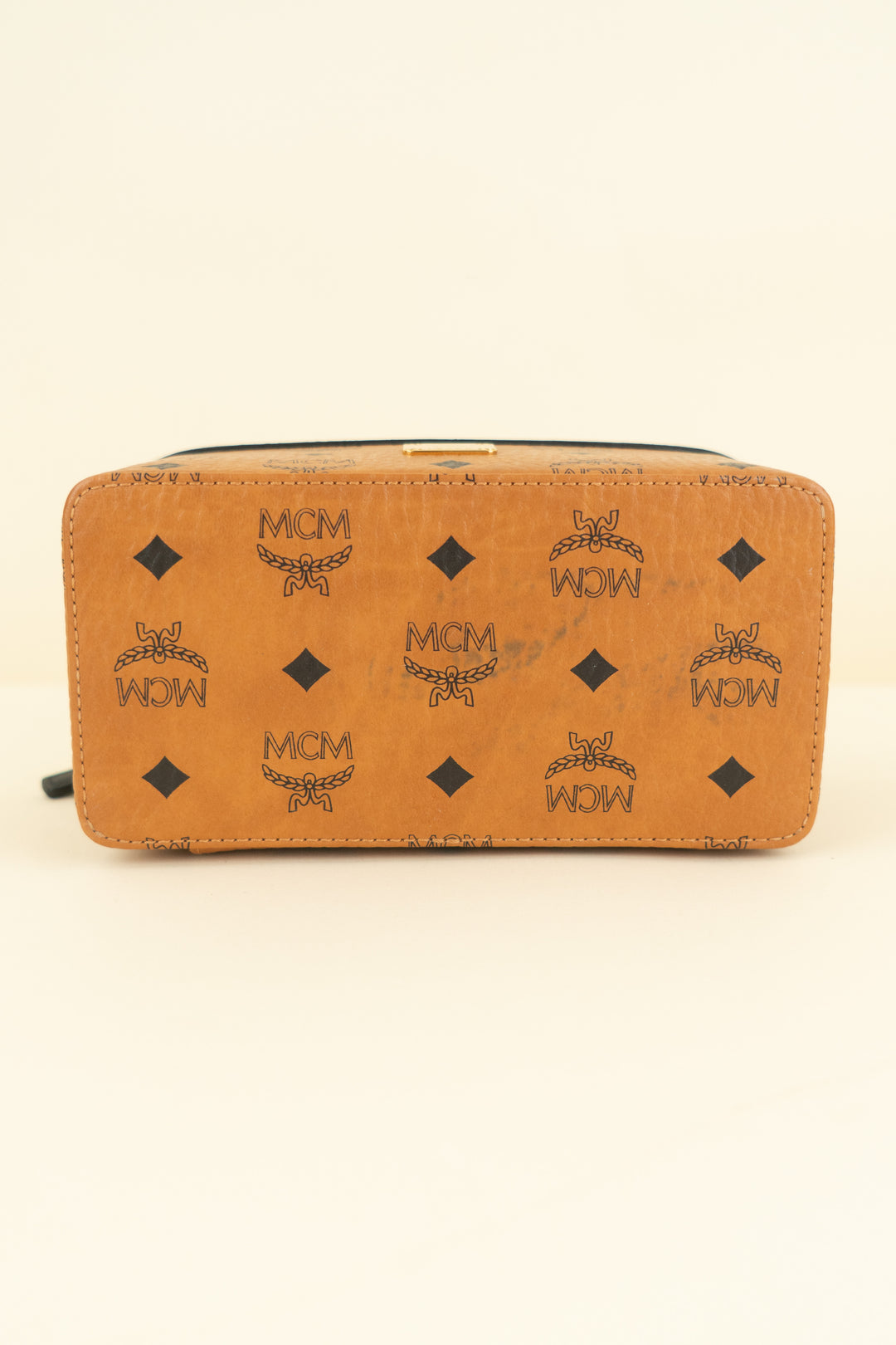 MCM mini aren vanity case (os; retail $680)
