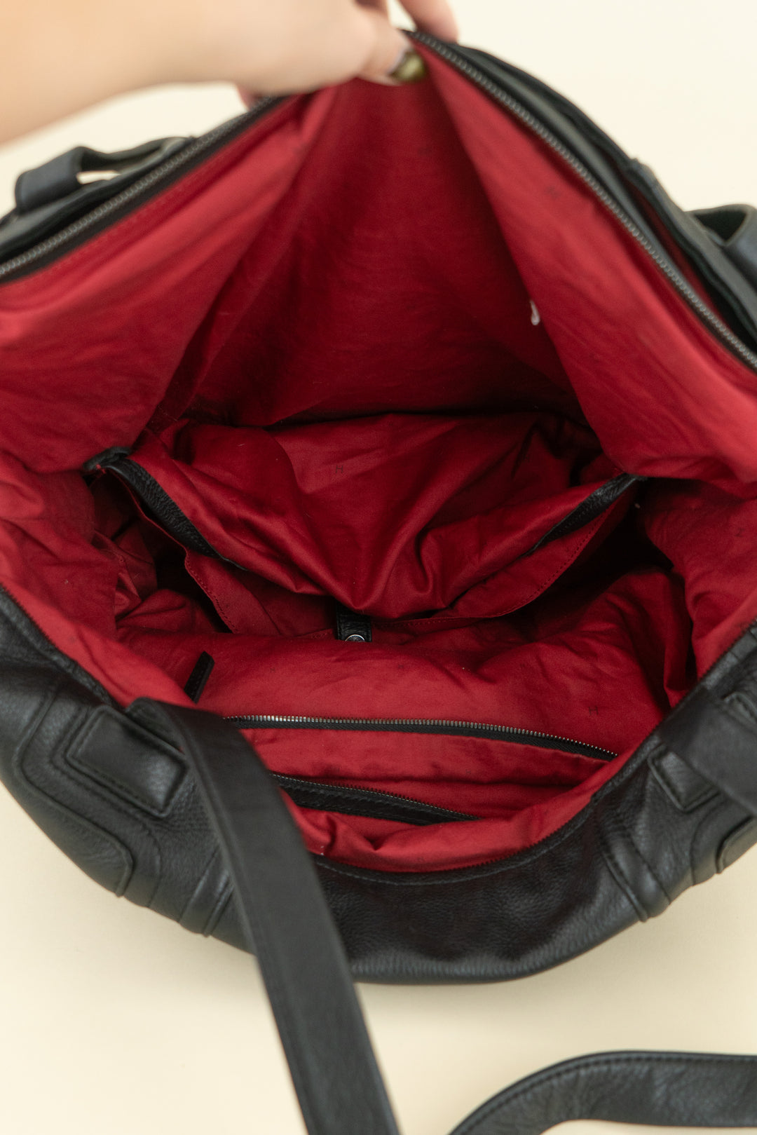 Hammitt daniel large shoulder bag (os; retail $775)