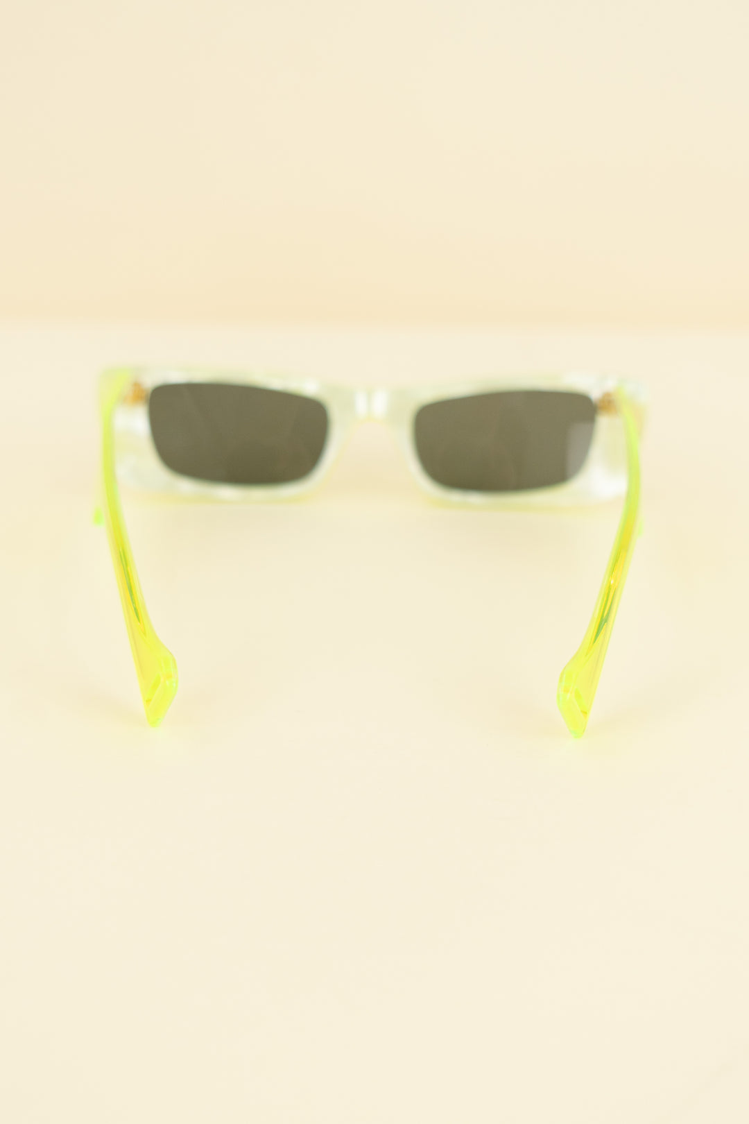 gucci highlighter green sunglasses (os; retail $429)