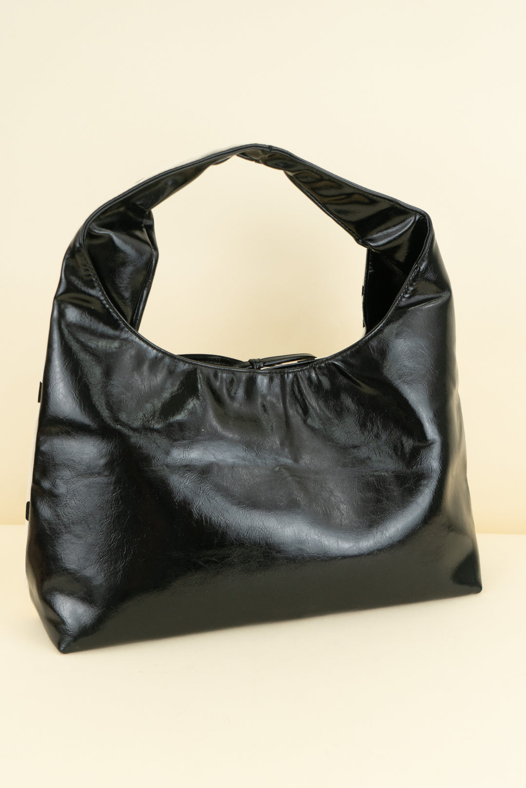 cream & black polka dot bag w/ bow (os; retail $30)