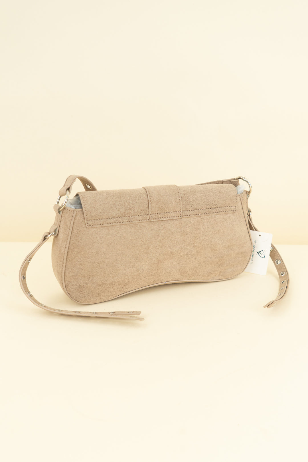 windsor tan studded shoulder bag nwt (os; retail $29)