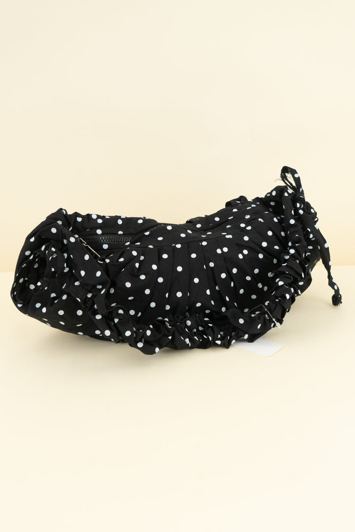 black/white polka dot pleated fabric shoulder bag (os; retail $37)