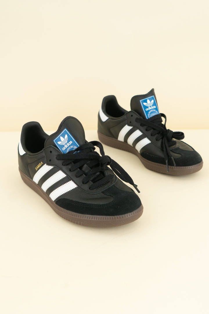 adidas originals samba og in black and white (8.5; retail $100)