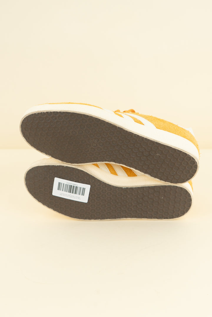 adidas mustard yellow gazelle (7; retail $100)