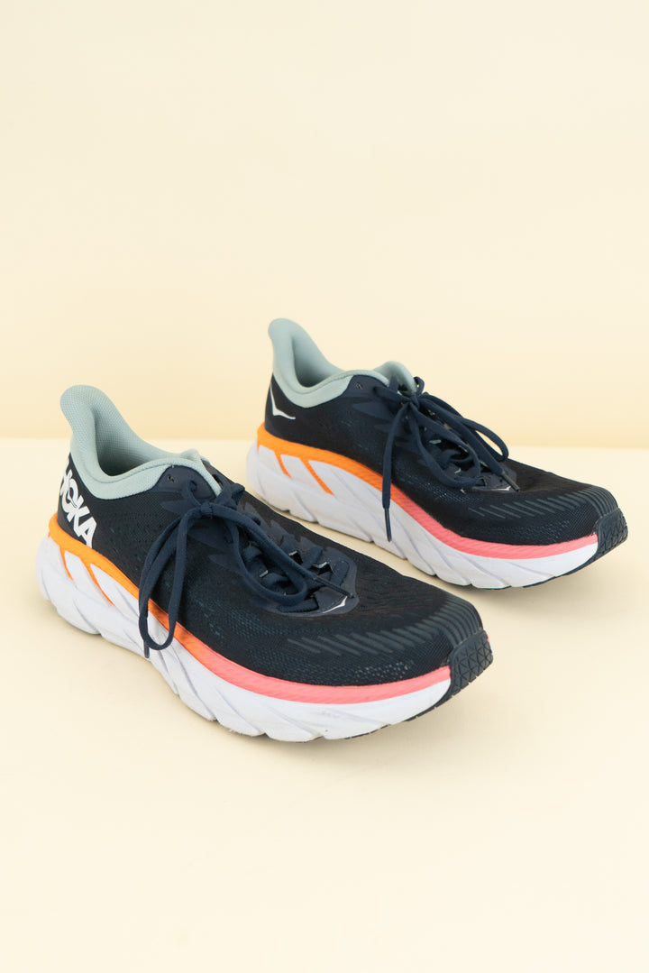 hoka navy running shoe (9; retail $154)