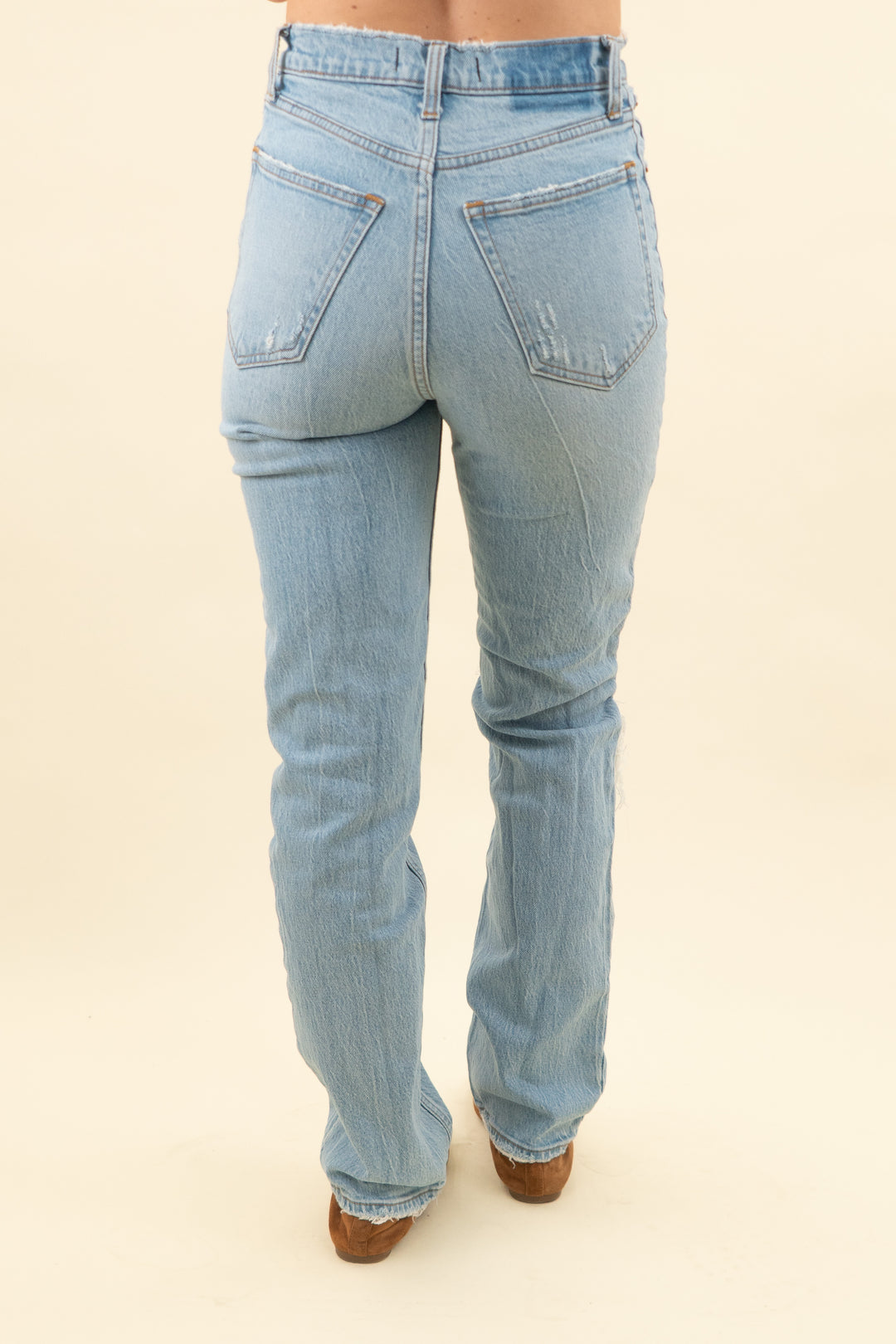 abercrombie & fitch medium wash jeans (24; retail $100)