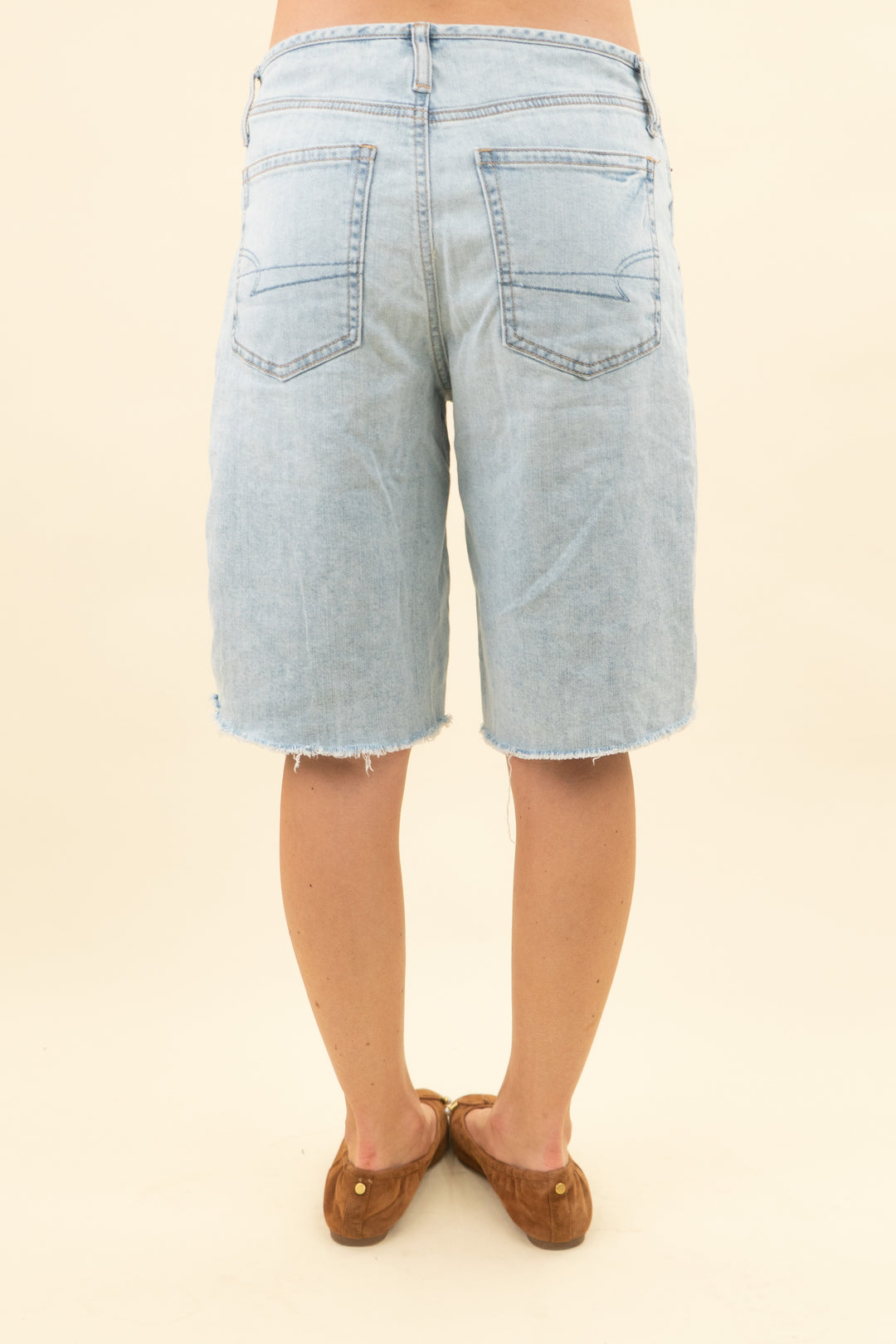 american eagle light wash jorts (4; retail $59.95)
