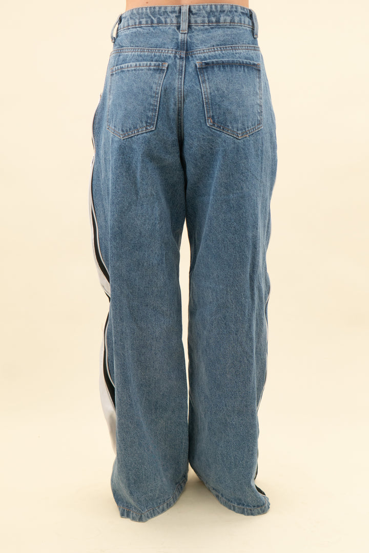 windsor medium wash zipper jeans nwt (26; retail $54)