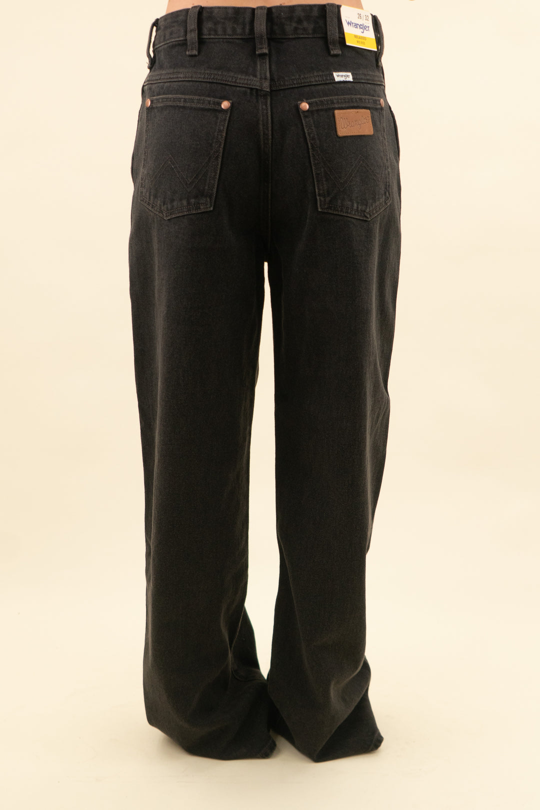 wrangler charcoal jeans nwt (26; retail $99)