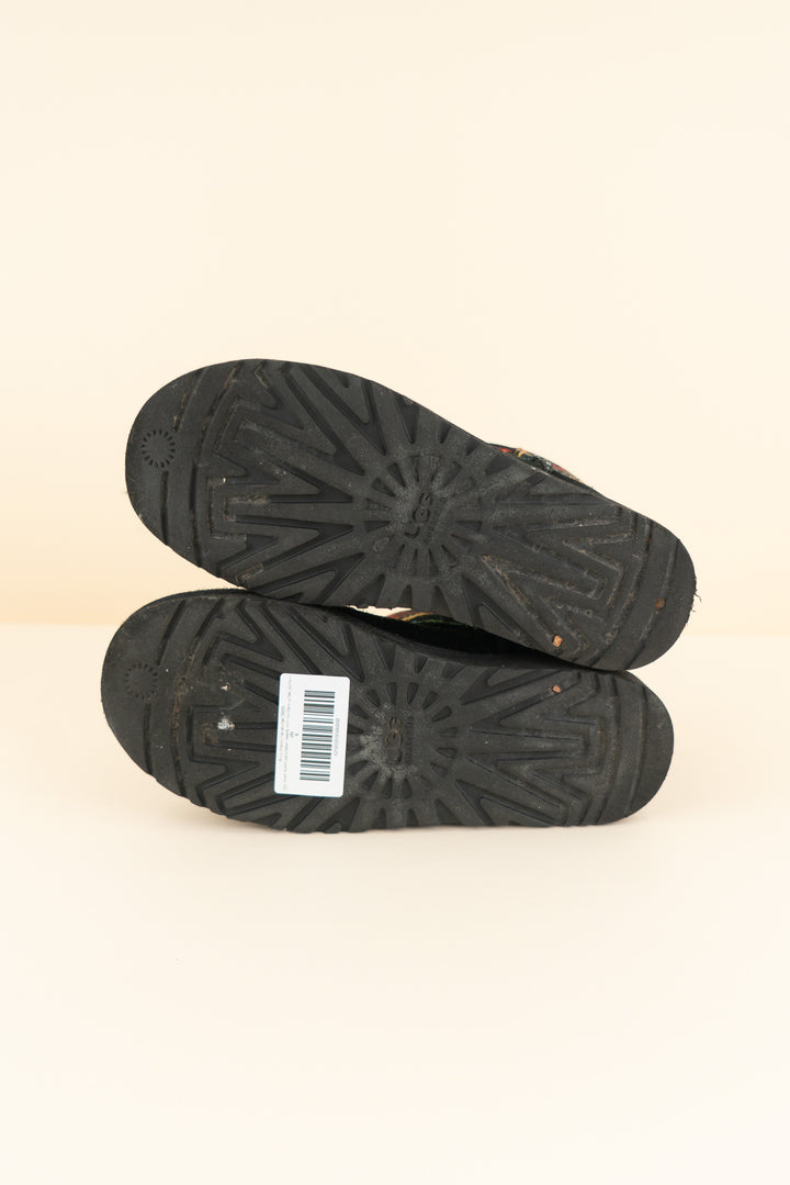 ugg black short pendleton boots with rainbow aztec pattern (8; retail $150)