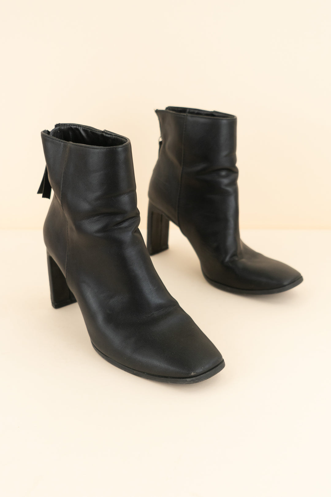 mia black vegan leather square toe ankle bootie (9; retail $80)