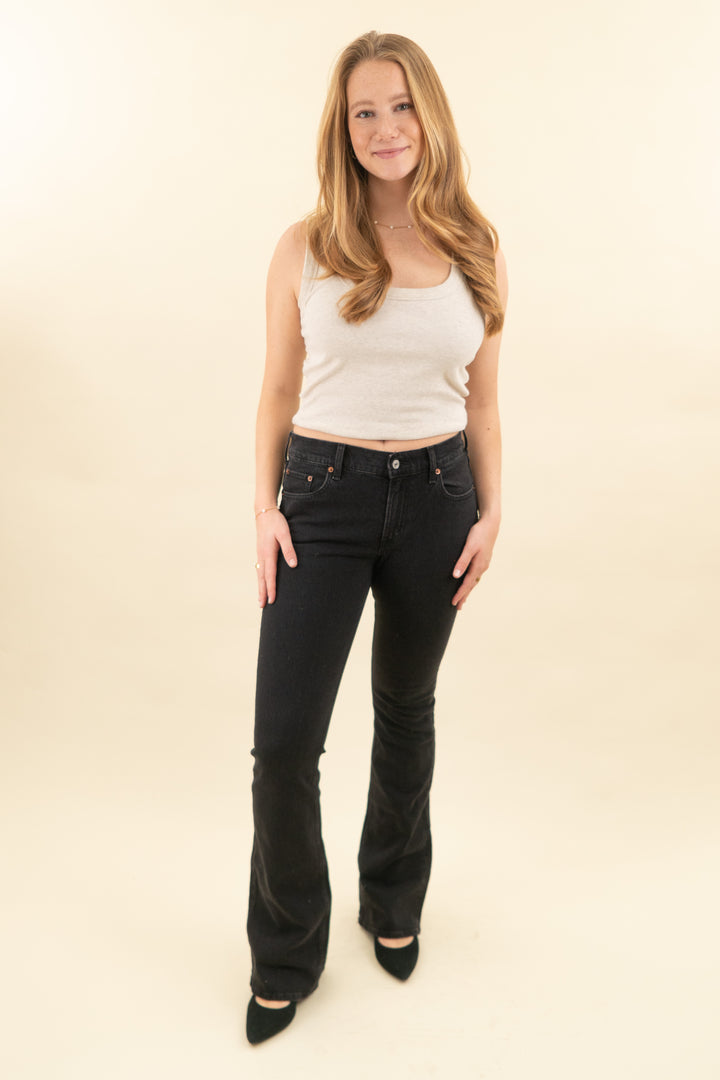 abercrombie & fitch black mid rise bootcut jean nwt (28L; retail $90)