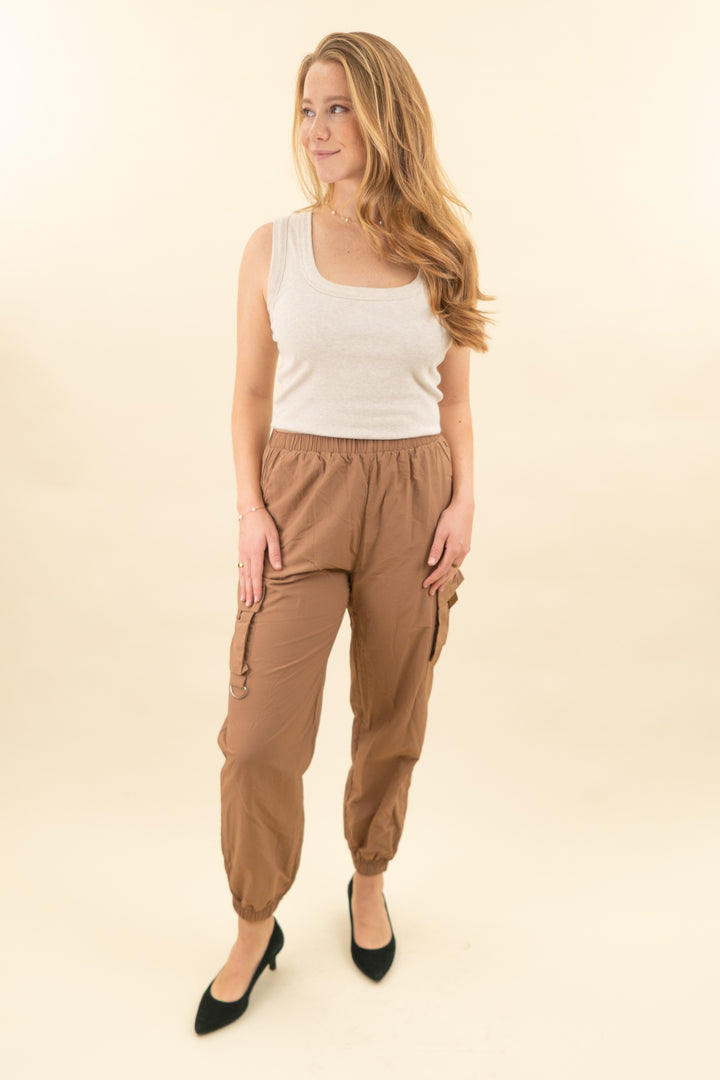 jluxlabel tan cargo pants nwt (m; retail $88)