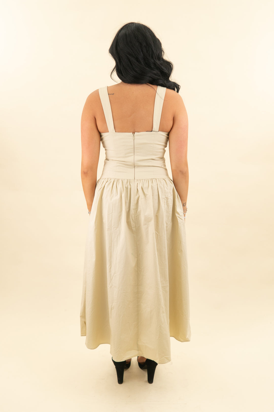 tularosa khaki midi dress nwt (m; retail $184)