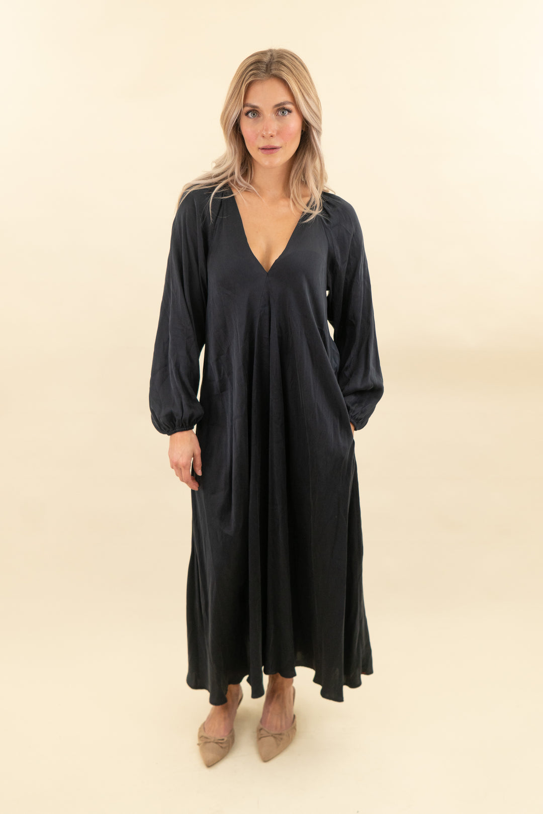 xirena black maxi shift dress (s; retail $298)