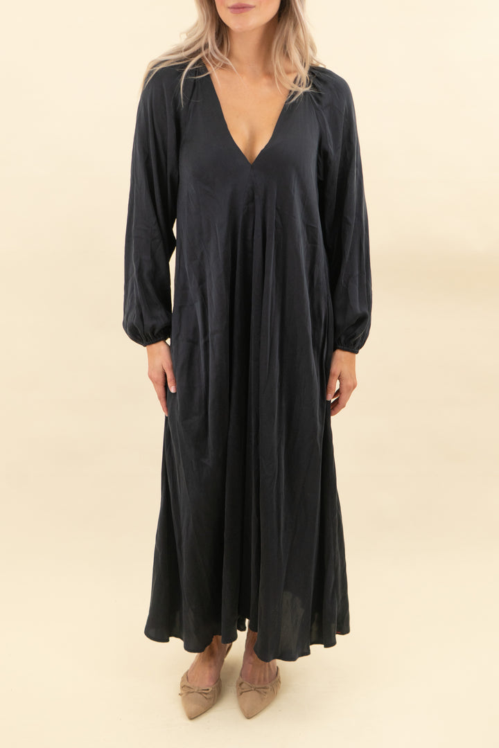 xirena black maxi shift dress (s; retail $298)