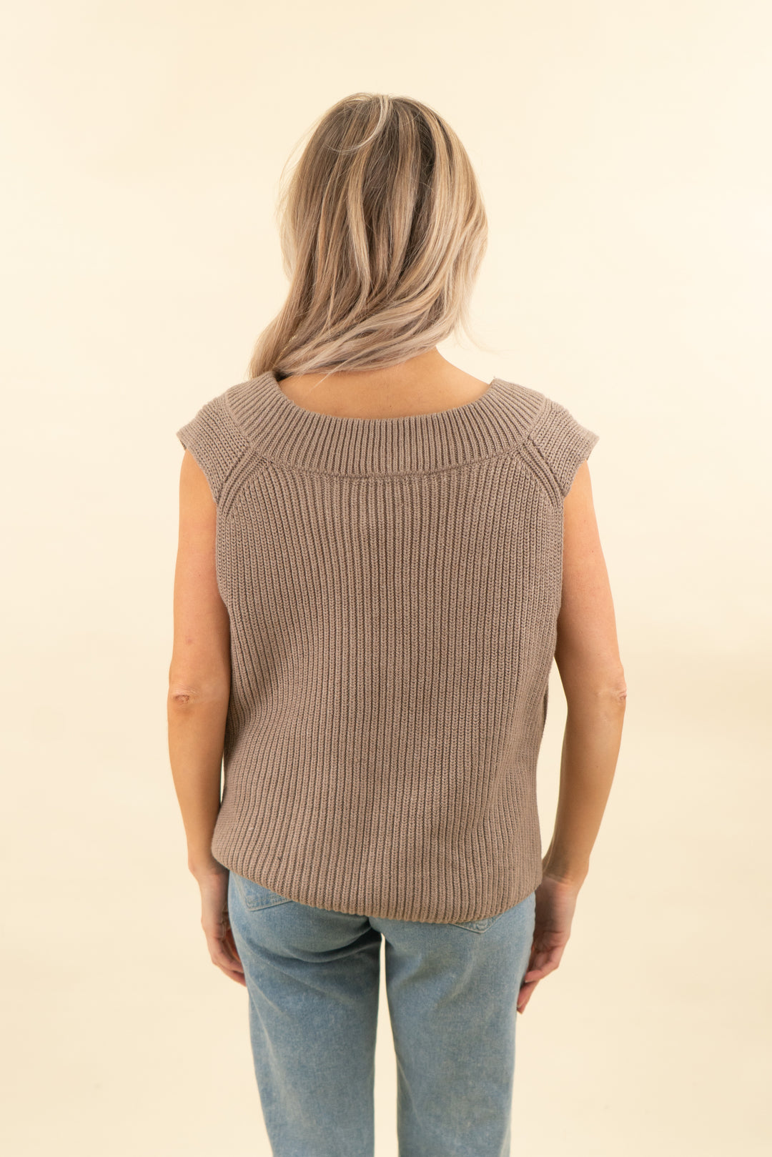 abercrombie & fitch camel vneck sweater vest (s; retail $65)
