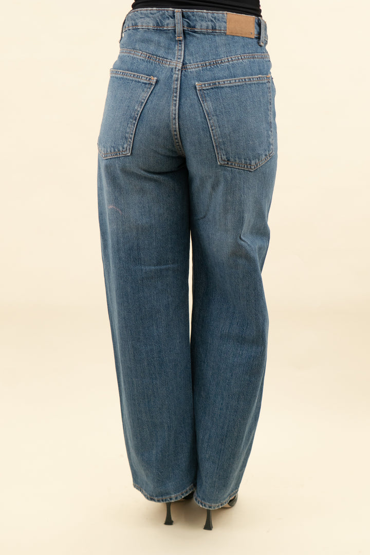 zara medium wash wide leg jean (0; retail $69.90)
