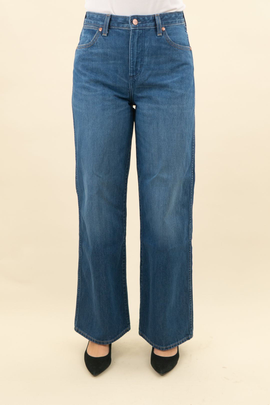 wrangler medium wash wide leg jeans (26; retail $74.99)