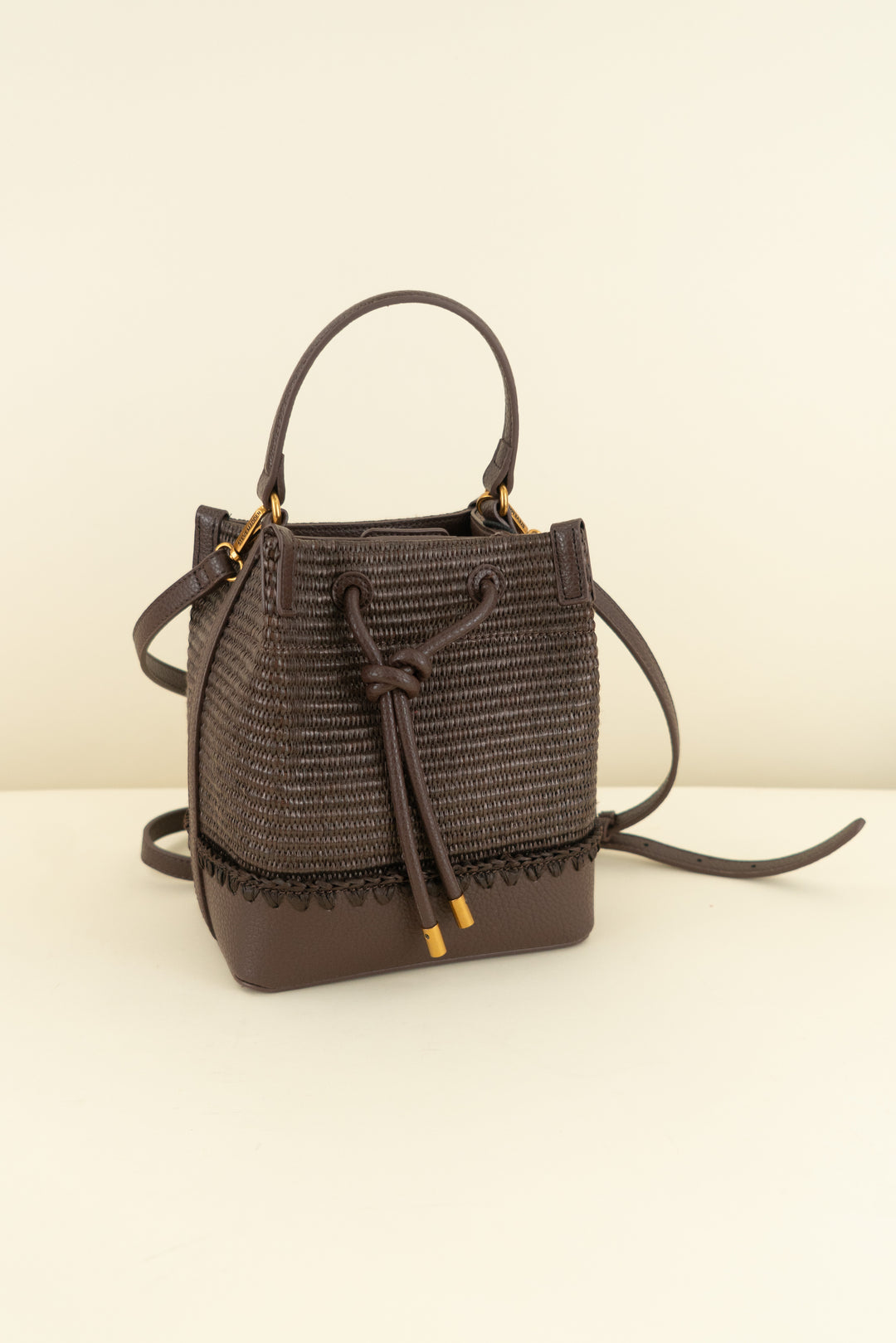Steve Madden brown woven bucket bag nwt (OS retail $128)