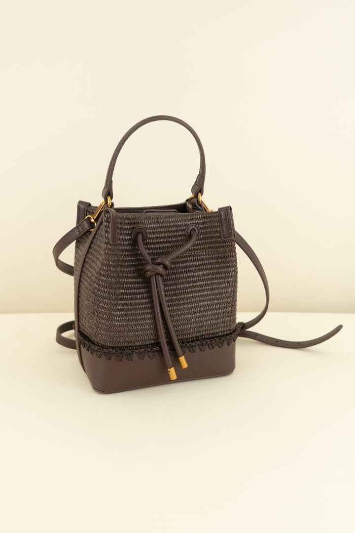Steve Madden brown woven bucket bag nwt (OS retail $128)