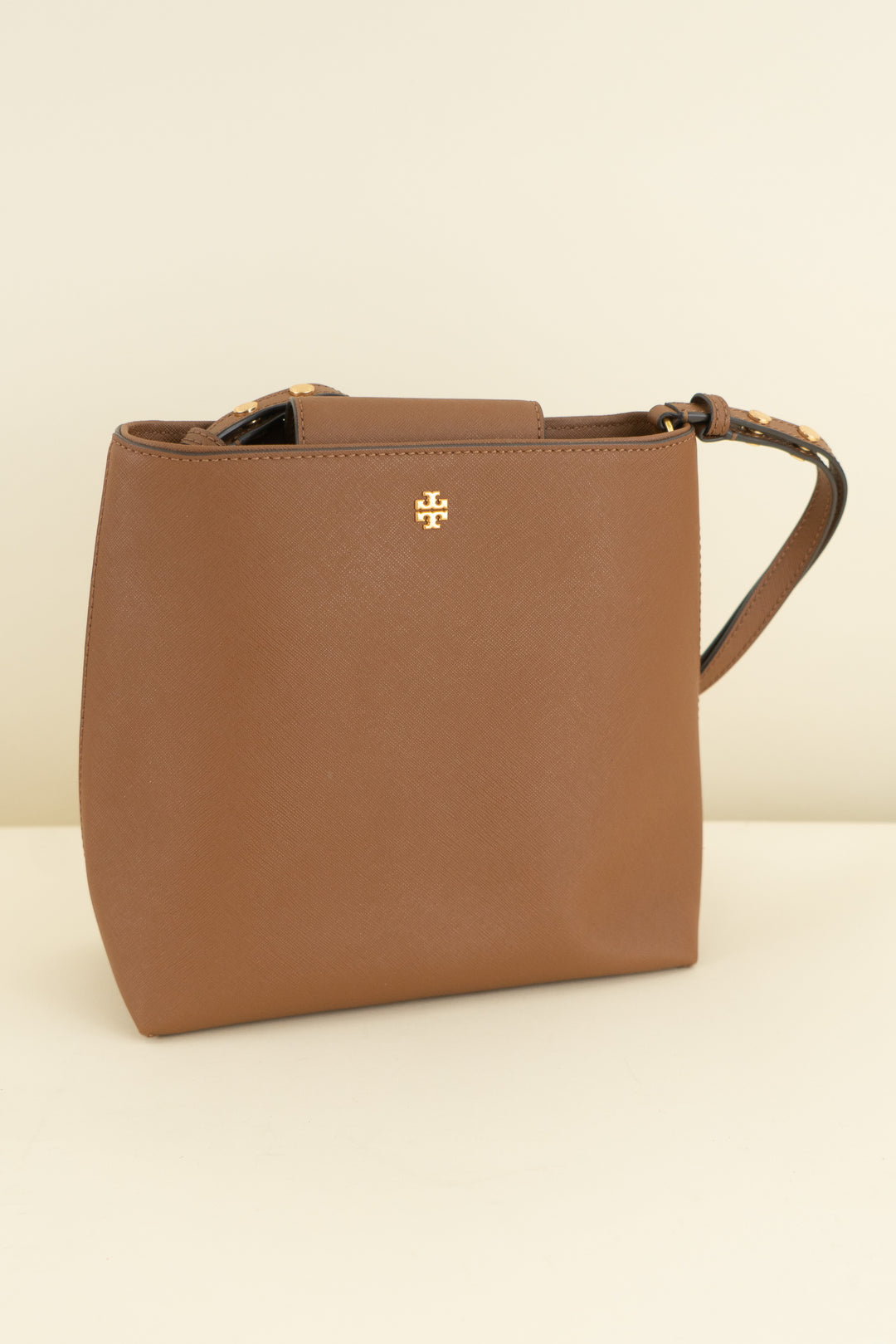 tory Burch medium brown bucket bag (OS; retail $500)