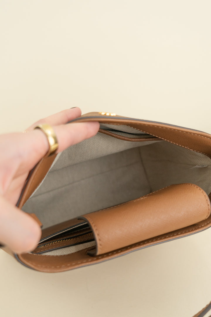 tory Burch medium brown bucket bag (OS; retail $500)