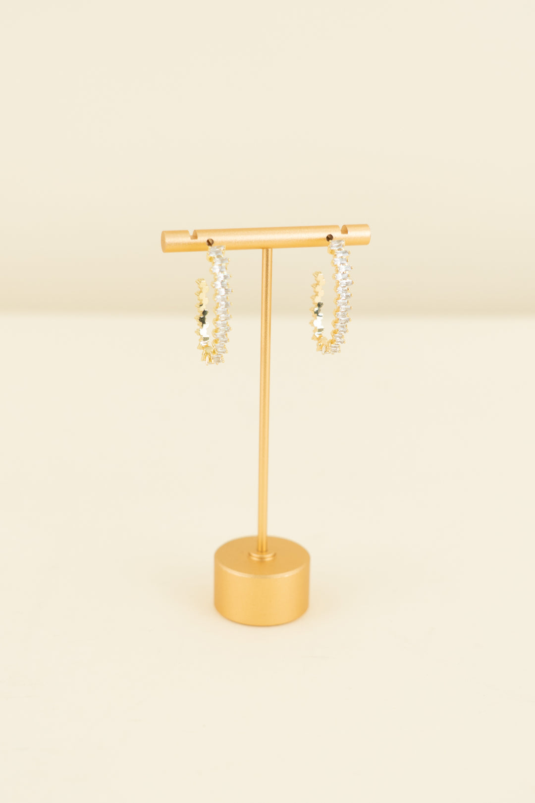 Oval sparkle/gold stud earrings (OS; retail $35)