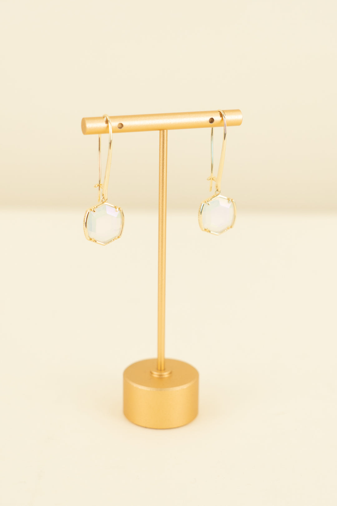 Kendra Scott gold/white dangle earrings (OS; retail $60)