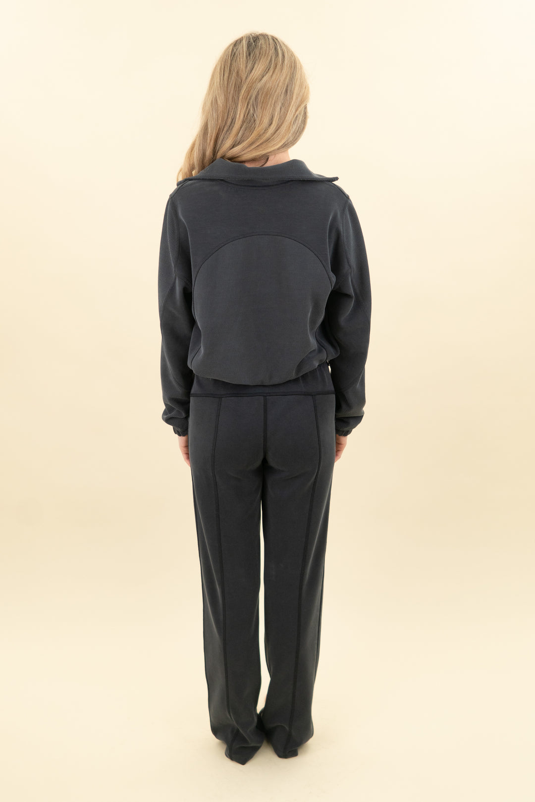 lululemon charcoal grey 3/4 zip and pant set (2; retail $276)