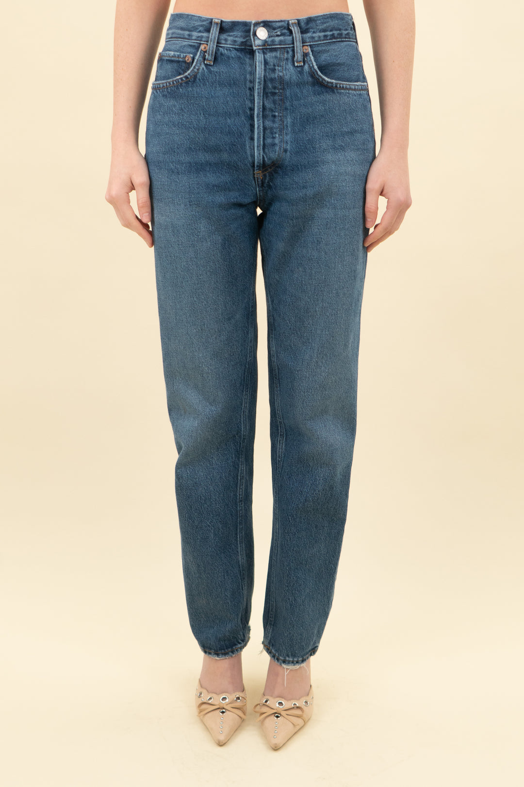 agolde dark wash 90s straight leg jeans (23; retail $228)