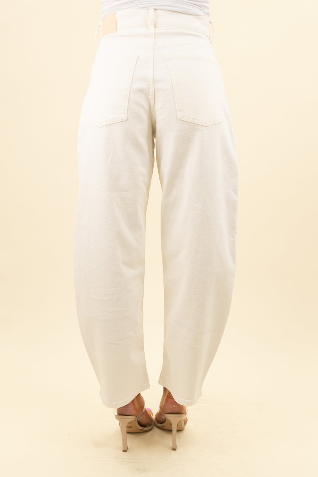 everlane the way-high curve jean in ecru (27; retail $88)
