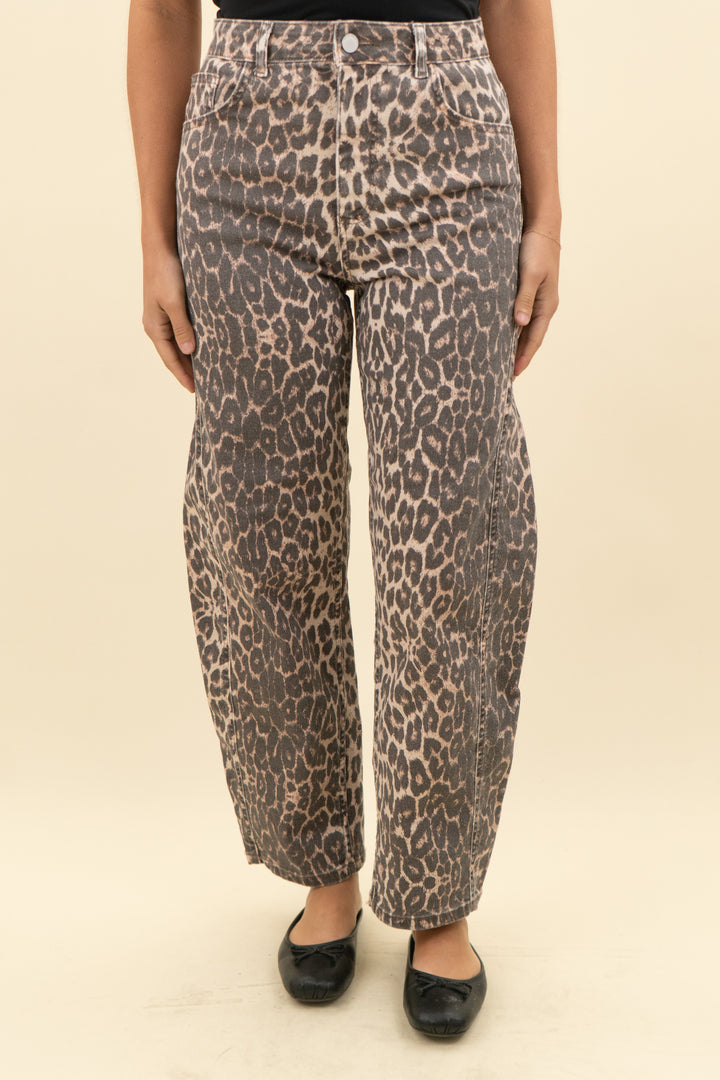 mint velvet leopard barrel jean (4; retail $199)