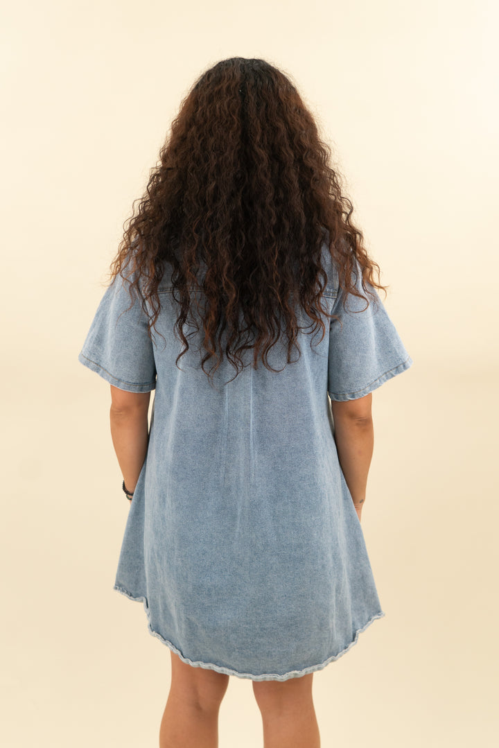 sofie the label medium wash short sleeve denim mini dress (l; retail $80)