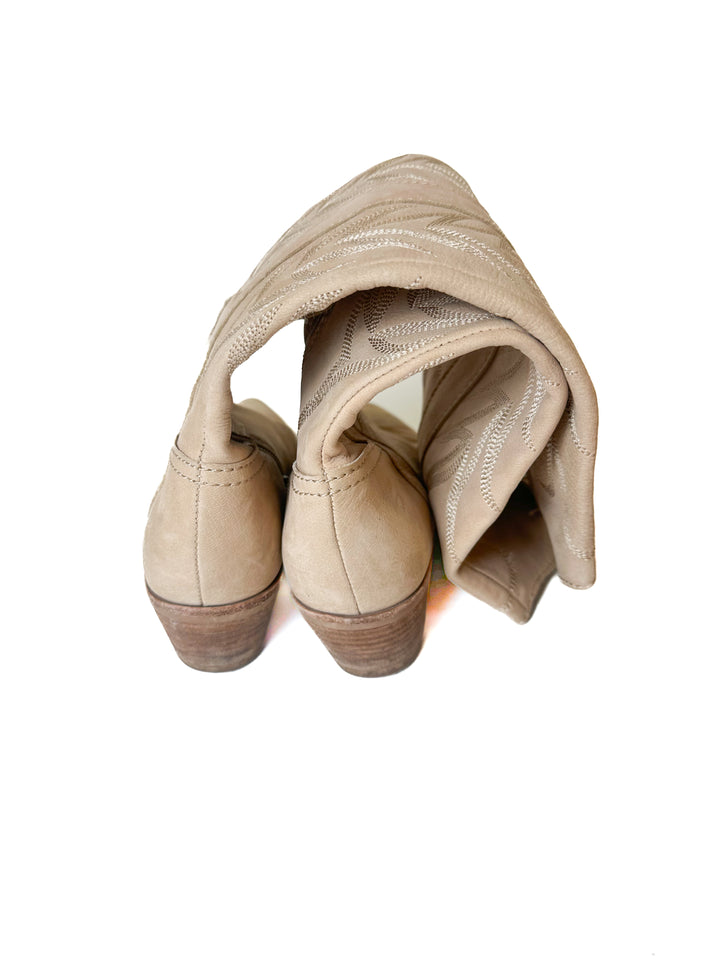 Dolce Vita Tan Embroidered Boots (7)