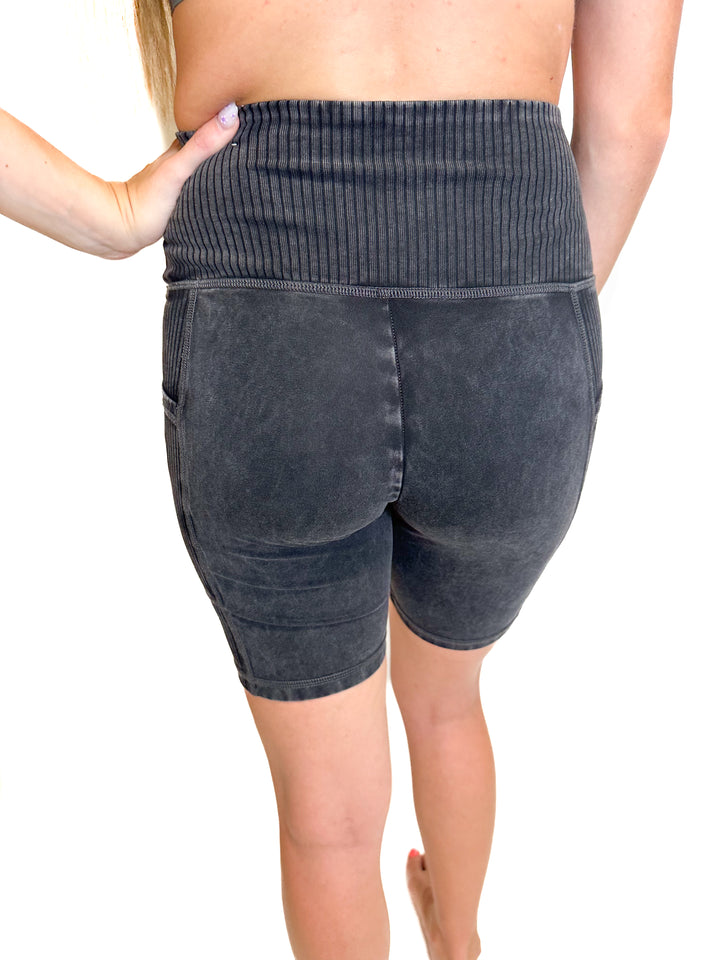 Offline Faded Black Bike Shorts (S)