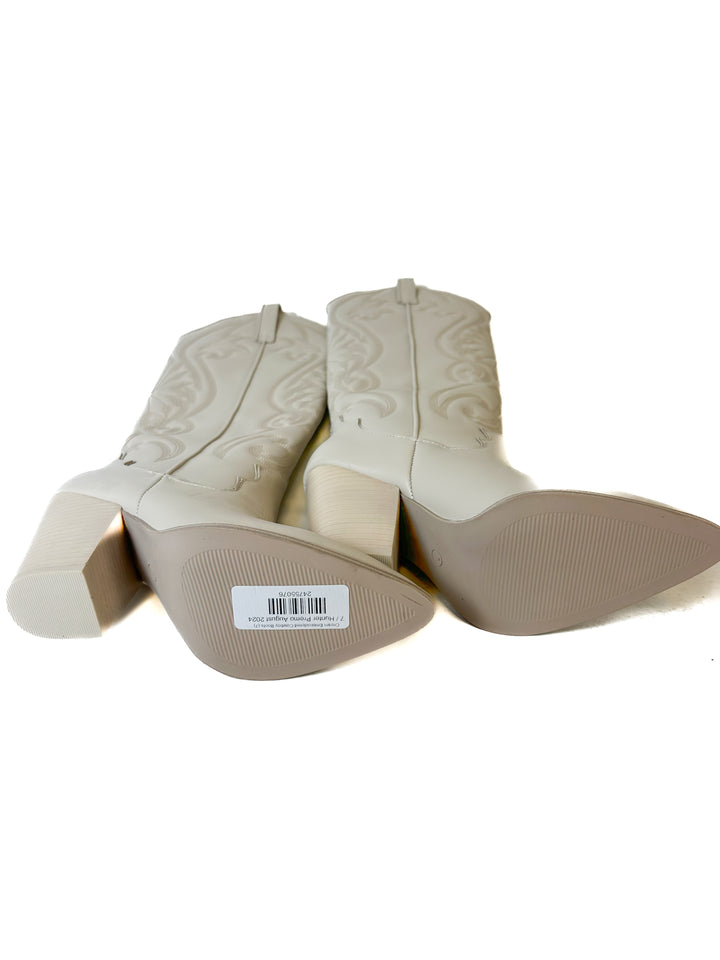Steve Madden Cream Embroidered Cowboy Boots NWOT (7)