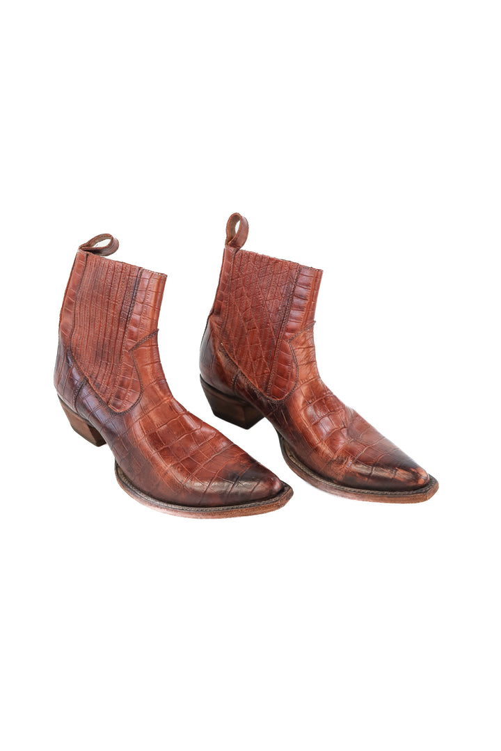 Frye brown short leather booties (8.5; retail $298)