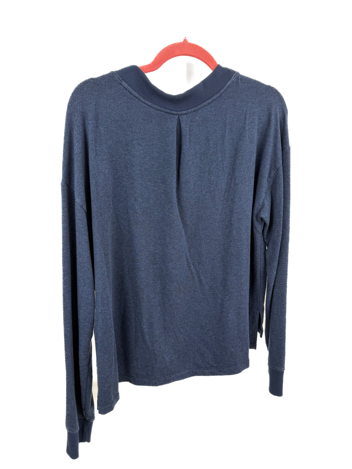 travis mathew vneck pullover (L; retail $120)